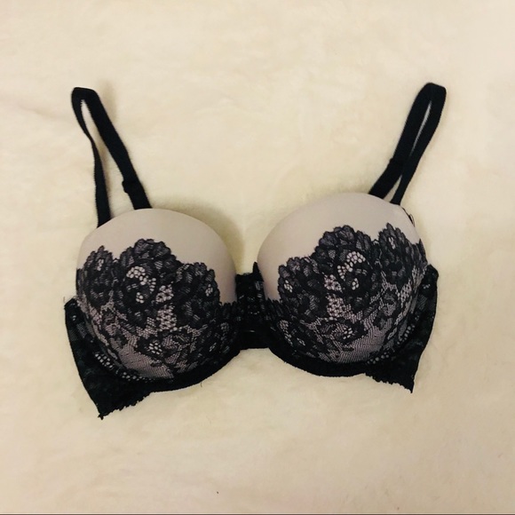 Victoria Secret Bra - Picture 2 of 5